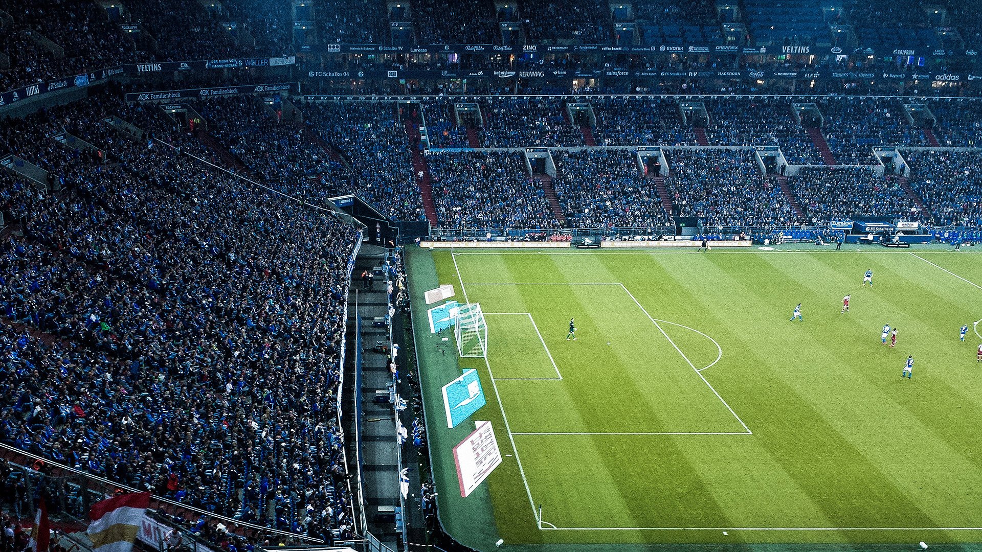 年輕球員表現出色,獲得關注和讚賞,年轻球队